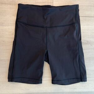 Athleta Women’s Ultimate Stash Pocket 7” Shorts